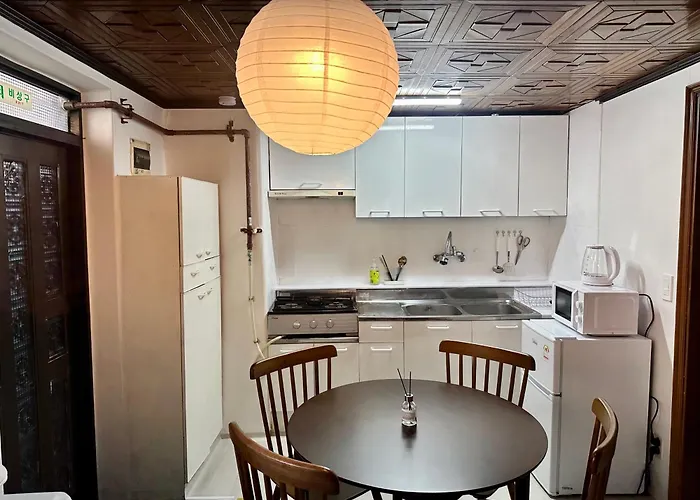 New Open Yongsan Itaewon Private Aesthetic House Night View Cafe Restaurant Bed and breakfast 3*